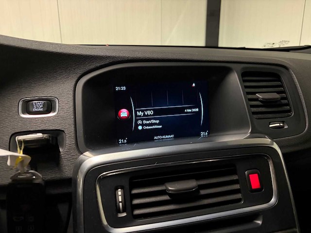Volvo - v60 - 2.0 d3 - car - 2015|zf-469-f|iaw - afbeelding 9 van  28