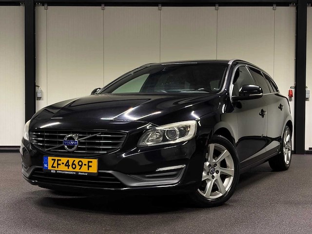 Volvo - v60 - 2.0 d3 - car - 2015|zf-469-f|iaw - afbeelding 1 van  28