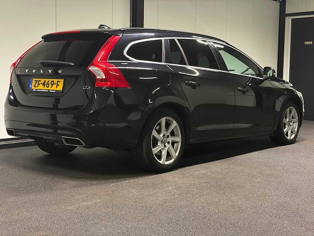 Volvo - v60 - 2.0 d3 - car - 2015|zf-469-f|iaw - afbeelding 12 van  28