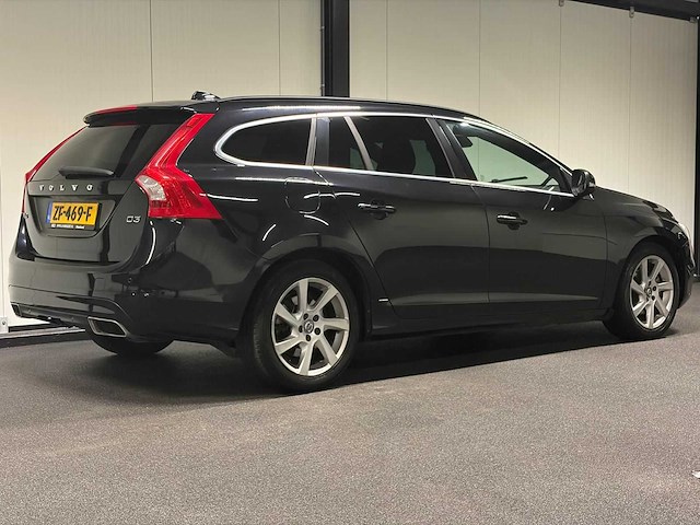 Volvo - v60 - 2.0 d3 - car - 2015|zf-469-f|iaw - afbeelding 22 van  28