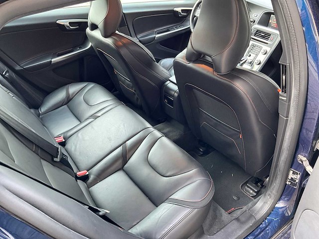 Volvo - v60 - 2.0 d3 o. race bns - personenauto - 2015 - afbeelding 2 van  25