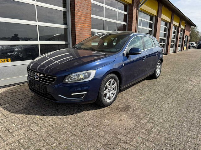 Volvo - v60 - 2.0 d3 o. race bns - personenauto - 2015 - afbeelding 1 van  25