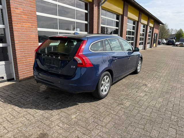 Volvo - v60 - 2.0 d3 o. race bns - personenauto - 2015 - afbeelding 24 van  25