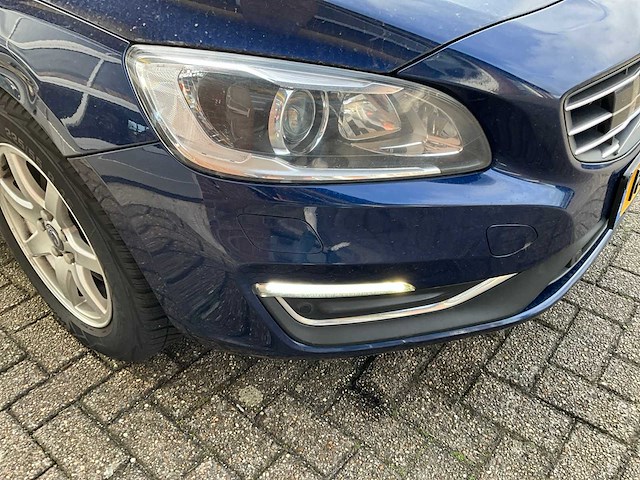 Volvo - v60 - 2.0 d3 o. race bns - personenauto - 2015 - afbeelding 10 van  15