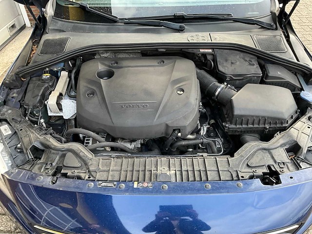 Volvo - v60 - 2.0 d3 o. race bns - personenauto - 2015 - afbeelding 13 van  24