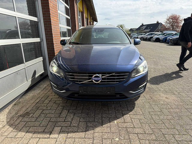 Volvo - v60 - 2.0 d3 o. race bns - personenauto - 2015 - afbeelding 20 van  24