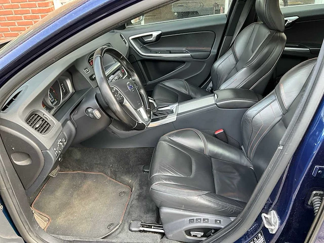 Volvo - v60 - 2.0 d3 o. race bns - personenauto - 2015 - afbeelding 5 van  31
