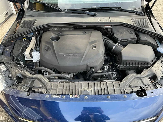 Volvo - v60 - 2.0 d3 o. race bns - personenauto - 2015 - afbeelding 13 van  31