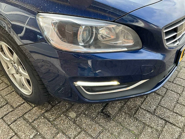 Volvo - v60 - 2.0 d3 o. race bns - personenauto - 2015 - afbeelding 19 van  31