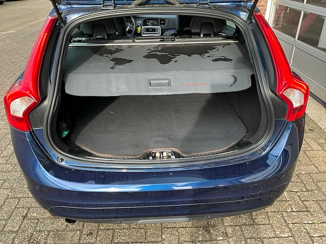 Volvo - v60 - 2.0 d3 o. race bns - personenauto - 2015 - afbeelding 11 van  31