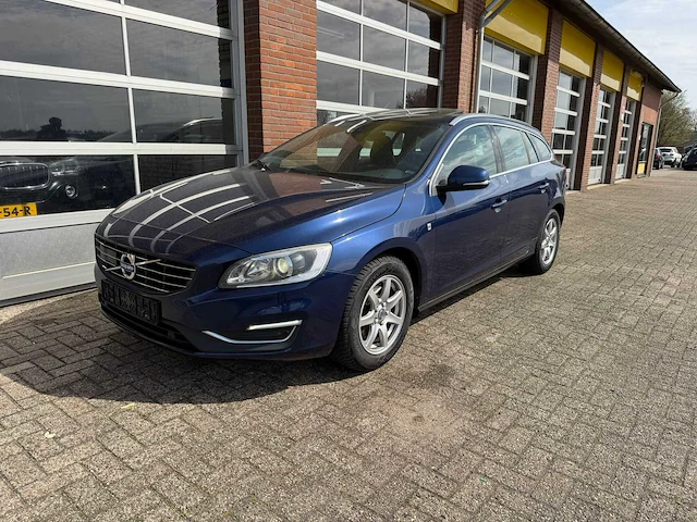 Volvo - v60 - 2.0 d3 o. race bns - personenauto - 2015 - afbeelding 1 van  31