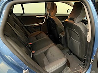 Volvo - v60 - hybride- 2.4 d6 awd - pl.i momentem - personenauto - 2014 - afbeelding 6 van  24