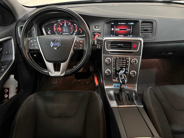Volvo - v60 - hybride- 2.4 d6 awd - pl.i momentem - personenauto - 2014 - afbeelding 7 van  24