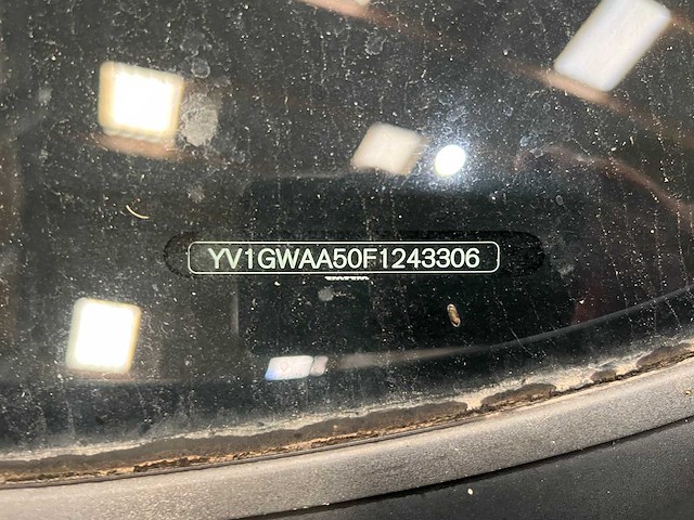Volvo - v60 - hybride- 2.4 d6 awd - pl.i momentem - personenauto - 2014 - afbeelding 16 van  24