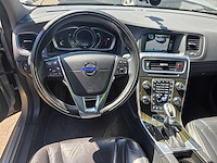 Volvo - v60 plug in hybrid - d6 awd plugin-hybrid summum - 2013 - personenauto - 9-kkx-46 - afbeelding 2 van  19