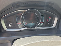 Volvo - v60 plug in hybrid - d6 awd plugin-hybrid summum - 2013 - personenauto - 9-kkx-46 - afbeelding 5 van  19