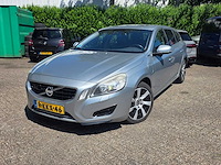Volvo - v60 plug in hybrid - d6 awd plugin-hybrid summum - 2013 - personenauto - 9-kkx-46 - afbeelding 12 van  19