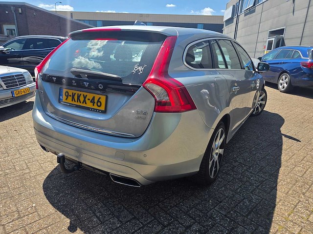 Volvo - v60 plug in hybrid - d6 awd plugin-hybrid summum - 2013 - personenauto - 9-kkx-46 - afbeelding 14 van  19