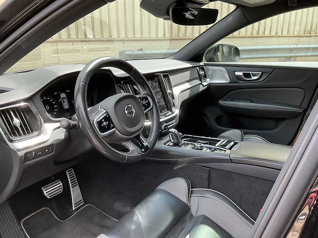 Volvo - v60 t8 - awd polestar engineerd, full option - car - 2020 - afbeelding 3 van  32
