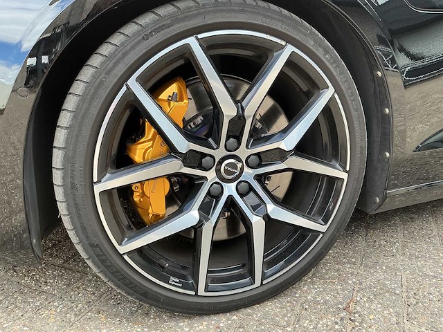 Volvo - v60 t8 - awd polestar engineerd, full option - car - 2020 - afbeelding 19 van  32