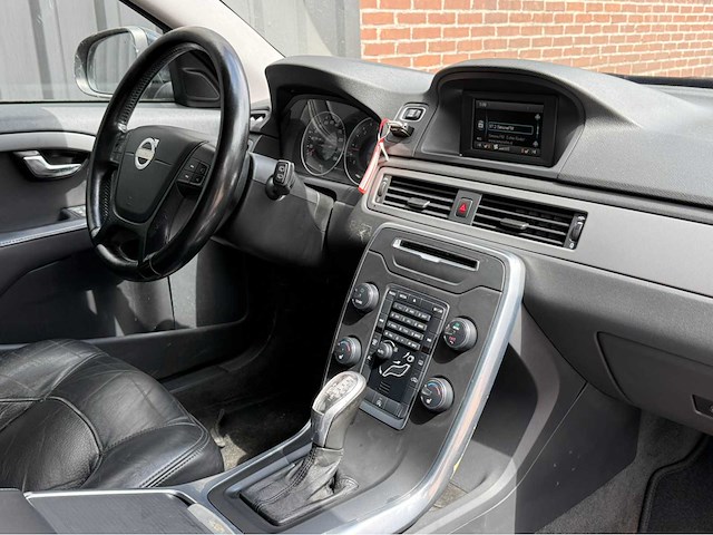 Volvo - v70 - 1.6 drive ocean race - personenauto - 2012 - afbeelding 10 van  28