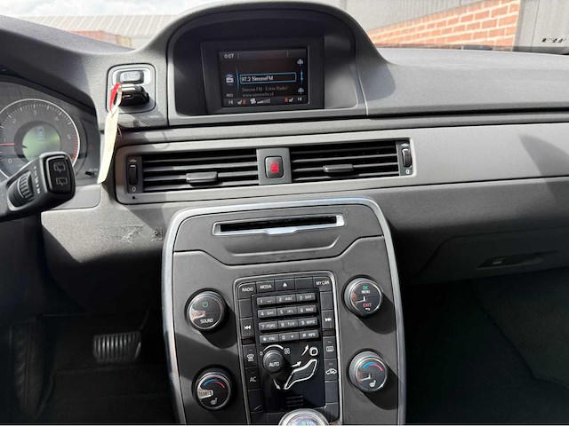 Volvo - v70 - 1.6 drive ocean race - personenauto - 2012 - afbeelding 15 van  28