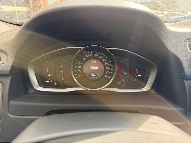 Volvo - v70 - 2.0 d2 dynamic ed. - personenauto - 2016 - afbeelding 13 van  24