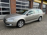 Volvo - v70 - 2.0 d2 dynamic ed. - personenauto - 2016 - afbeelding 12 van  24