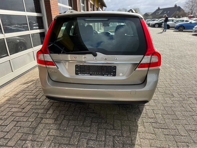Volvo - v70 - 2.0 d2 dynamic ed. - personenauto - 2016 - afbeelding 23 van  24