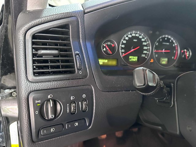 Volvo - v70 - 2.4 bi-fuel/cng ed. ii - r-177-dp- 2005 - afbeelding 2 van  10