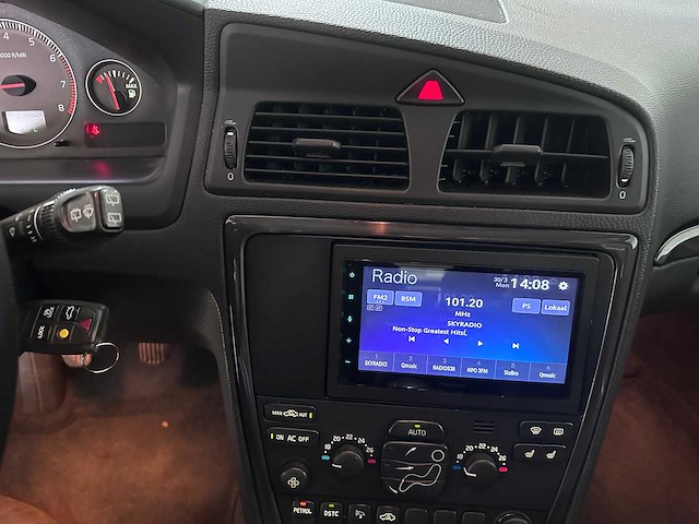 Volvo - v70 - 2.4 bi-fuel/cng ed. ii - r-177-dp- 2005 - afbeelding 3 van  10