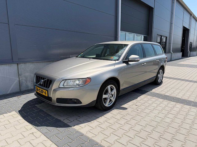 Volvo - v70 - 2.4 d5 summum - personenauto - 2008 - afbeelding 1 van  26