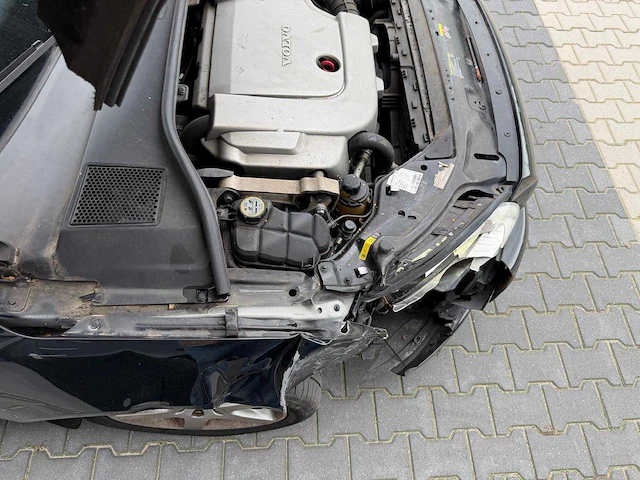 Volvo - v70 - 2.4 d5 summum - schade auto - personenauto - 2008 - afbeelding 13 van  41