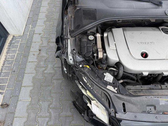Volvo - v70 - 2.4 d5 summum - schade auto - personenauto - 2008 - afbeelding 29 van  41