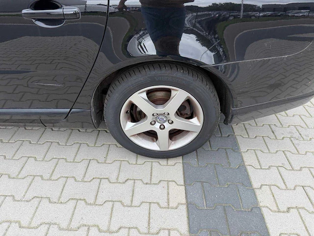 Volvo - v70 - 2.4 d5 summum - schade auto - personenauto - 2008 - afbeelding 35 van  41