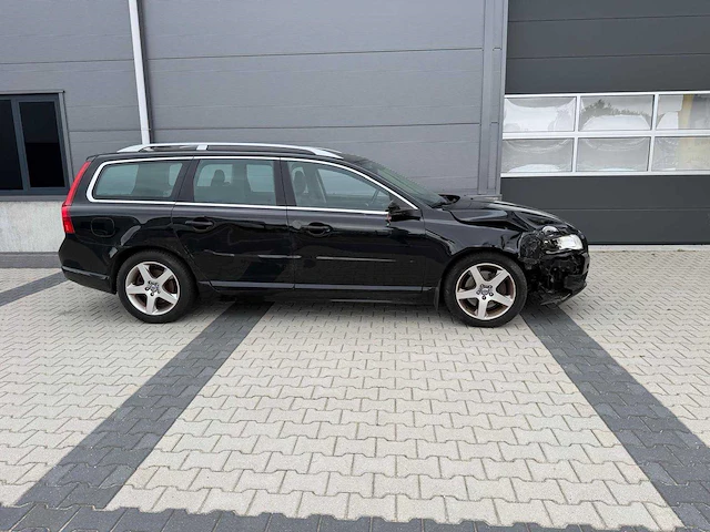 Volvo - v70 - 2.4 d5 summum - schade auto - personenauto - 2008 - afbeelding 37 van  41