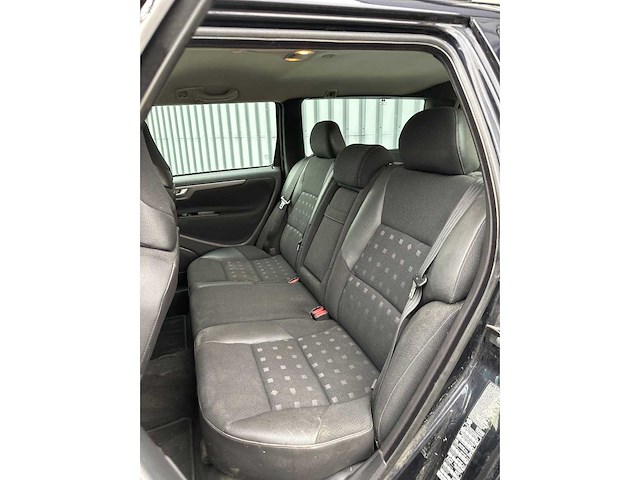 Volvo - v70 - 2.4 momentum - car - 2006 - afbeelding 6 van  35