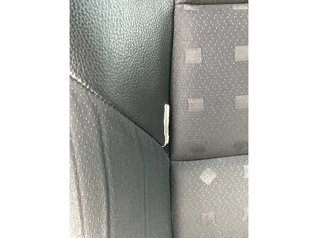 Volvo - v70 - 2.4 momentum - car - 2006 - afbeelding 11 van  35