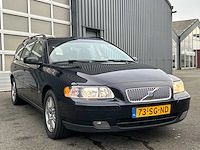 Volvo - v70 - 2.4 momentum - car - 2006 - afbeelding 15 van  35