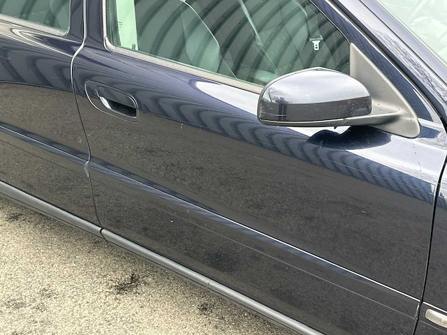 Volvo - v70 - 2.4 momentum - car - 2006 - afbeelding 16 van  35