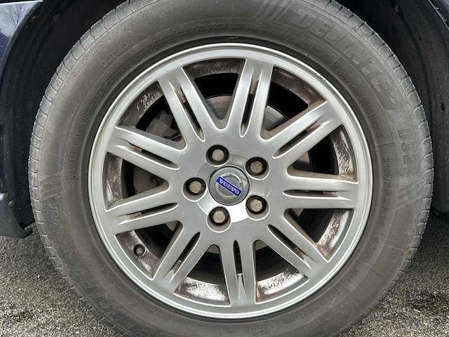 Volvo - v70 - 2.4 momentum - car - 2006 - afbeelding 17 van  35