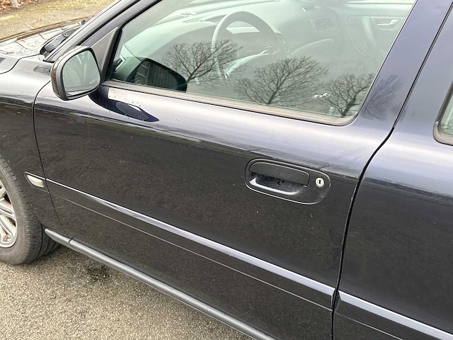 Volvo - v70 - 2.4 momentum - car - 2006 - afbeelding 20 van  35