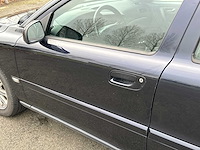 Volvo - v70 - 2.4 momentum - car - 2006 - afbeelding 20 van  35