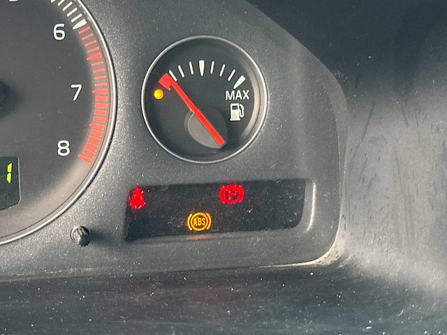 Volvo - v70 - 2.4 momentum - car - 2006 - afbeelding 22 van  35