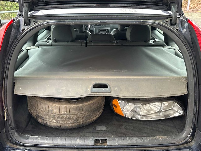 Volvo - v70 - 2.4 momentum - car - 2006 - afbeelding 24 van  35