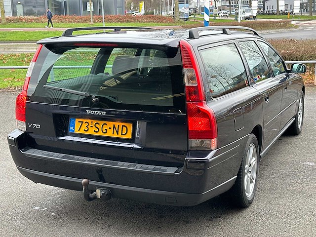 Volvo - v70 - 2.4 momentum - car - 2006 - afbeelding 30 van  35