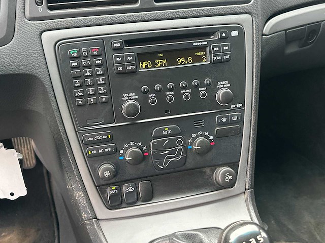 Volvo - v70 - 2.4 momentum - car - 2006 - afbeelding 33 van  35