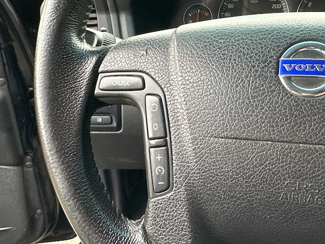 Volvo - v70 - 2.4 momentum - car - 2006 - afbeelding 34 van  35