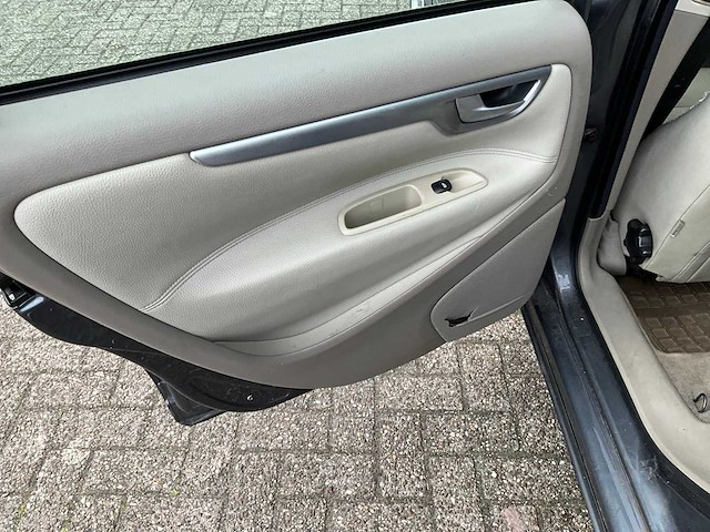 Volvo - v70 - 2.4d edition sport - personenauto - 2006 - afbeelding 9 van  27