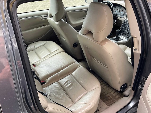 Volvo - v70 - 2.4d edition sport - personenauto - 2006 - afbeelding 10 van  27
